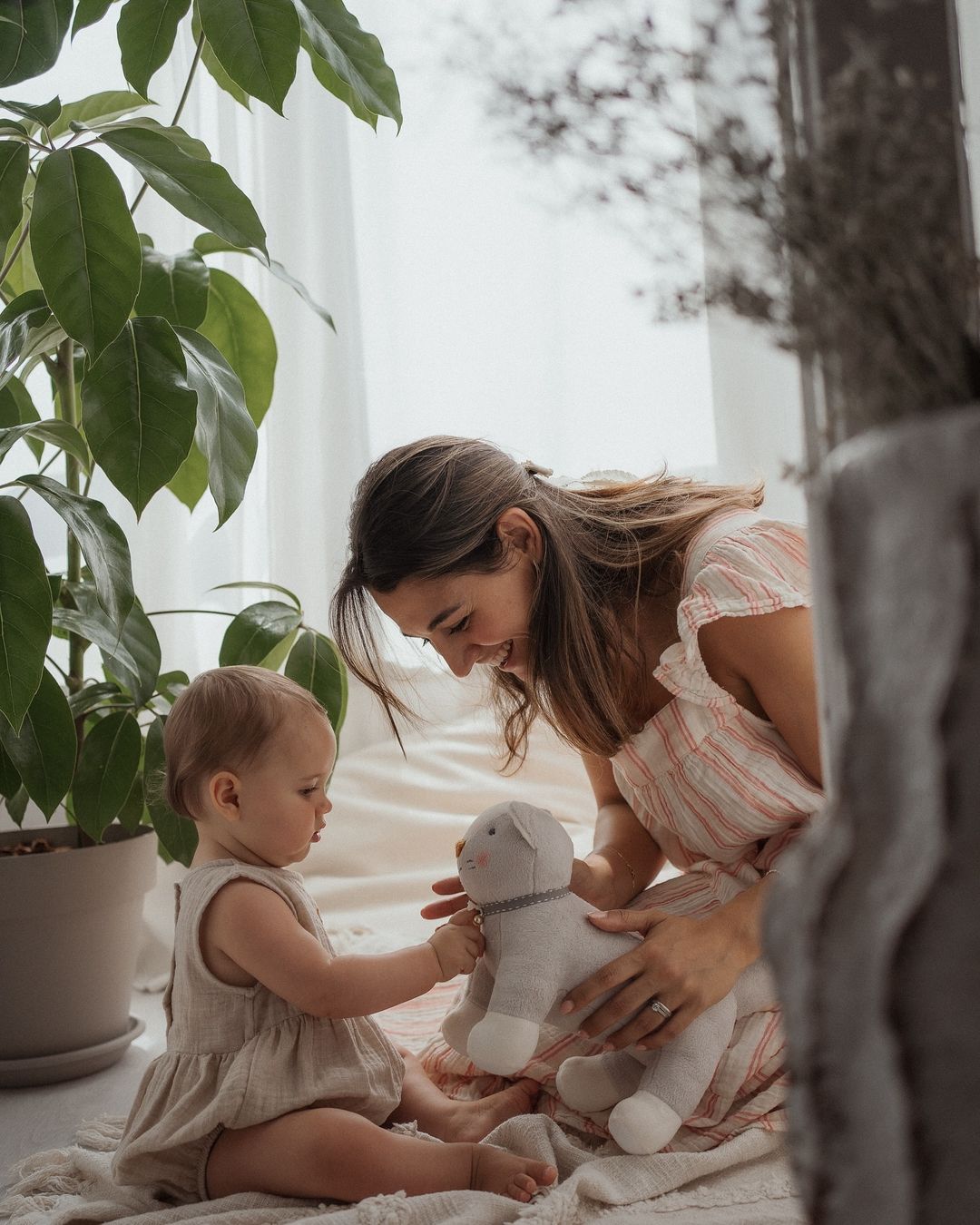 A series of happy photos 💕 - Thank you @tami.wonderstory for capturing these...